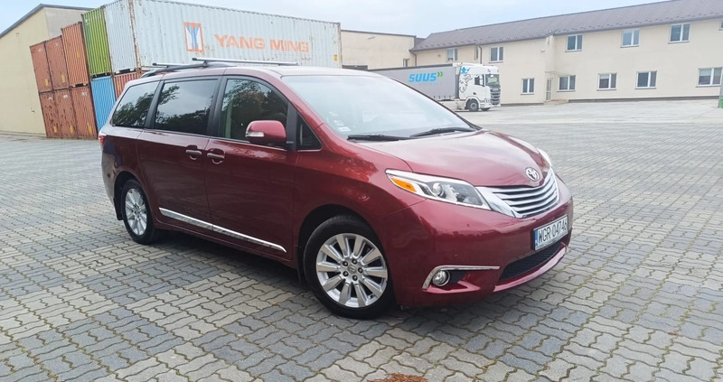 Toyota Sienna cena 109500 przebieg: 116000, rok produkcji 2015 z Grójec małe 379